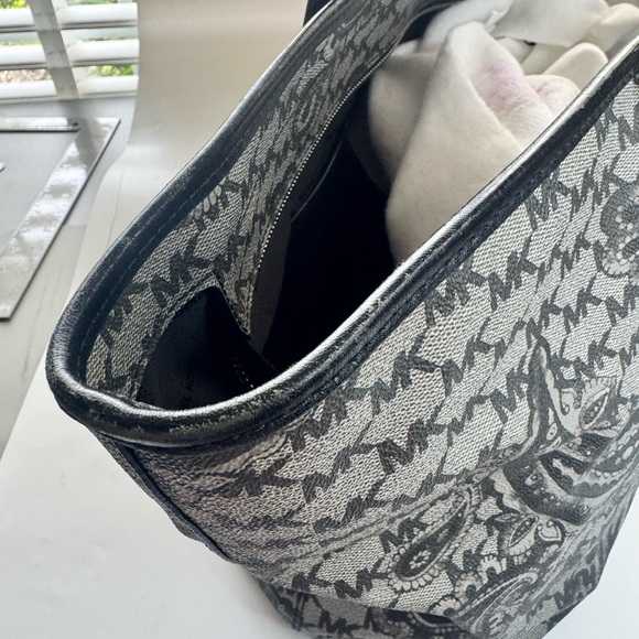 Michael Kors Black and Gray Floral Tote Bag - Picture 4 of 7